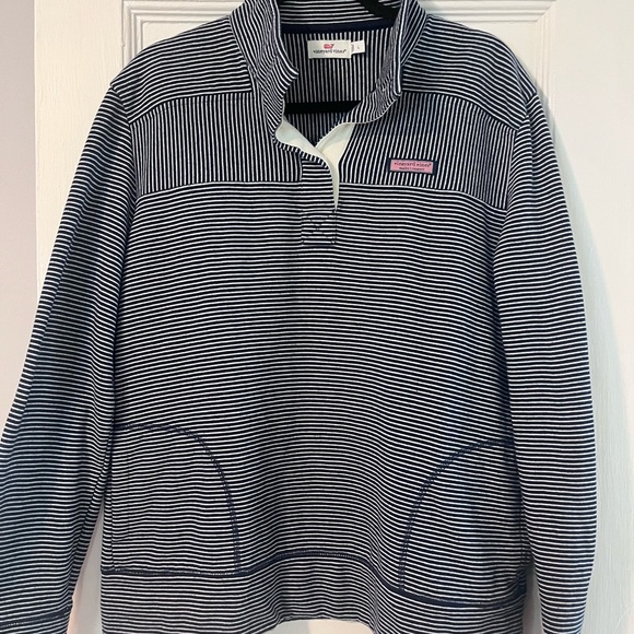 Vineyard Vines Sweaters - Vineyard Vines women’s blue and white half button up sweatshirt